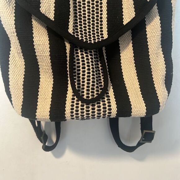 UNIVERSAL THREAD Black and Beige Striped Woven Mini Backpack - Picture 4 of 9